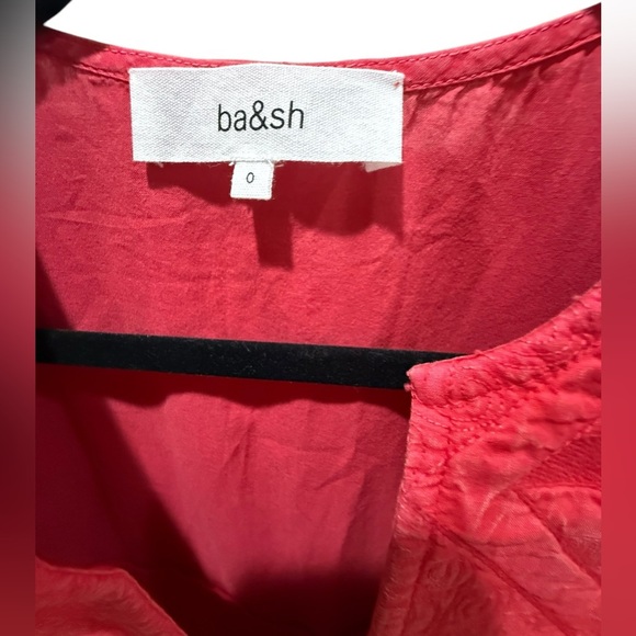 NWT size 0 ba&sh Robe Iana dress  Short dress
V neck
Balloon sleeves
100% cotton - Picture 8 of 11